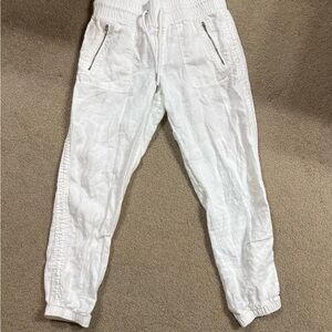 Athleta Cabo Linen Jogger in White size 6